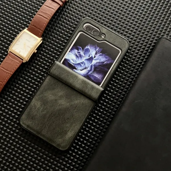 SKIN Ochranný kryt  Samsung Galaxy Z Flip5 5G šedý