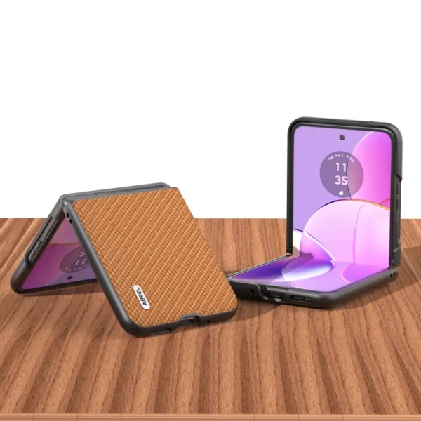 ABEEL CARBON Plastový kryt Motorola Razr 40 hnedý