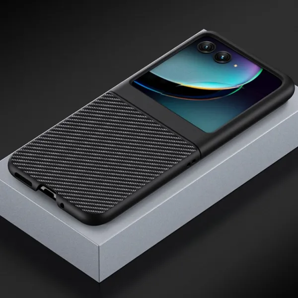 CARBON Ochranný kryt Motorola Razr 40 Ultra modrý