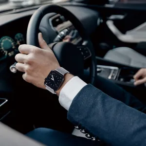 DUX MILANESE Kovový remienok pre Apple Watch SE / SE 2022 / SE 2023 / SE 2025 (44mm) strieborný