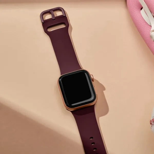 SILICONE Vymeniteľný remienok pre Apple Watch 10 / 11 46mm bordový