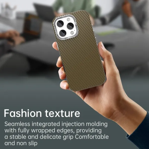 IMD CARBON Ochranný kryt pre Apple iPhone 16 Pro Max hnedý