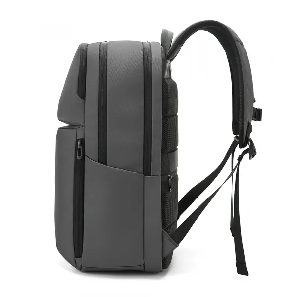 BANGE BG-3065 Priestranný batoh s priehradkou na notebook 15,6" šedý