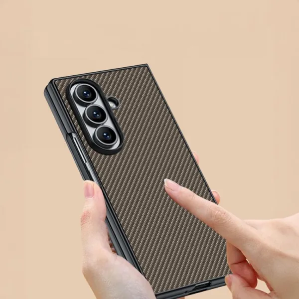 CARBON Ochranný obal pre Samsung Galaxy Z Fold7 5G GOLD