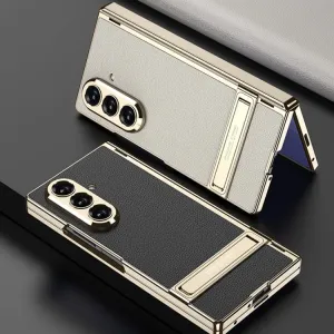 GKK TRIUMPH Ultratenký kryt so stojanom pre Samsung Galaxy Z Fold7 5G WHITE