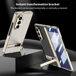 GKK TRIUMPH Ultratenký kryt so stojanom pre Samsung Galaxy Z Fold7 5G WHITE