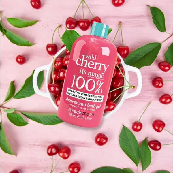 Treaclemoon Wild Cherry Magic sprchový a kúpeľový gél 500 ml