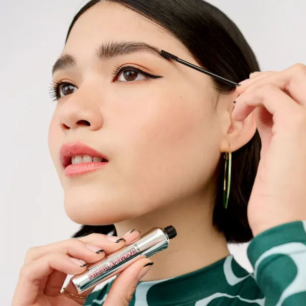 Benefit Precisely, My Brow Wax fixačný vosk na obočie odtieň 4 Warm Deep Brown 5 g