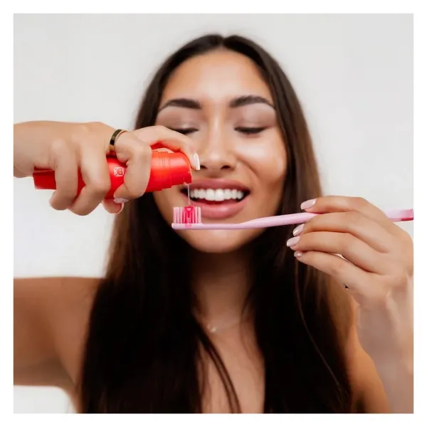 Hello Coco Toothpaste Strawberry prírodná zubná pasta 60 g