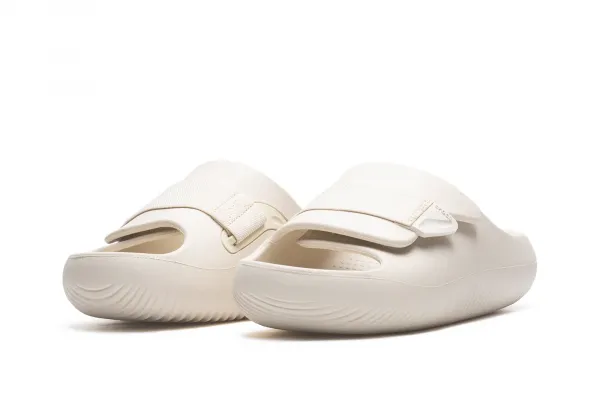 Crocs Mellow Luxe Recovery Slide "Marshmallow" (209413-STUCCO)