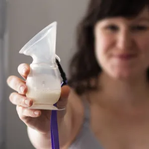 LANSINOH Odsávačka materského mlieka silikónová - kolektor