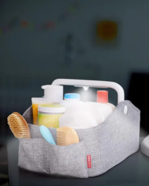SKIP HOP Organizér s osvetlením na hygienické potreby
