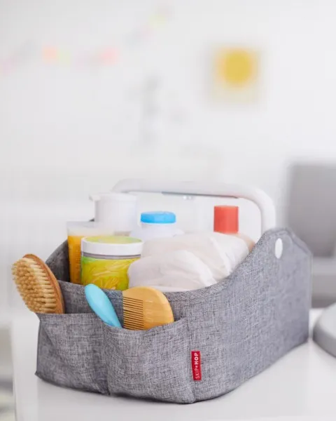 SKIP HOP Organizér s osvetlením na hygienické potreby