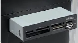 Čítačka kariet AKASA AK-ICR-07 až 3.5", 6 slotov, interný, 1x USB 2.