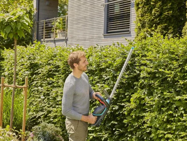 Gardena Akumulátorové nožnice na živý plot ComfortCut 60/18V P4A - bez akumulátora