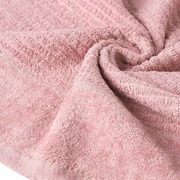 BavlnenáosuškaGLORYvružovejfarbesvelúrovýmokrajomprešitálesklouniťouŠírka:50cm|Dĺžka:90cm