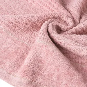 BavlnenáosuškaGLORYvružovejfarbesvelúrovýmokrajomprešitálesklouniťouŠírka:50cm|Dĺžka:90cm