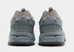 Nike Zoom Vomero Roam Reflt