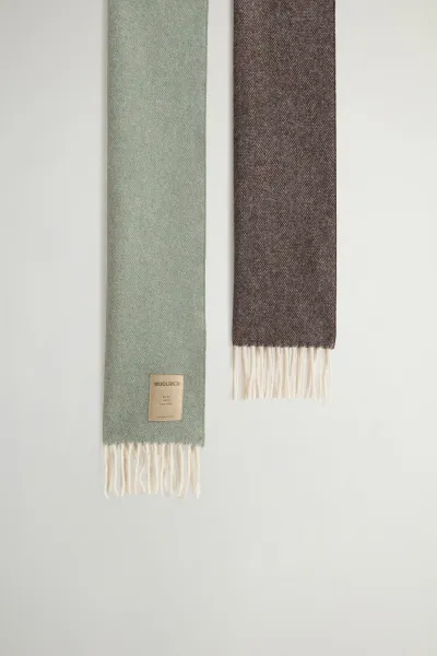 Šál Woolrich Color Block Wool Scarf Soil Brown