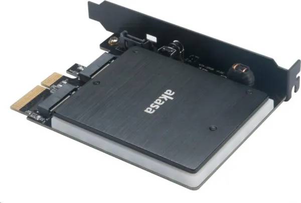 Adaptér AKASA pre M.2 PCIe a M.2 SATA s RGB LED a chladičom