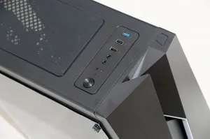 Eurocase AEROCOOL skříň Bolt, Mid tower, 1x USB 3.0, 2x USB 2.0, 2x audio, bez zdroje