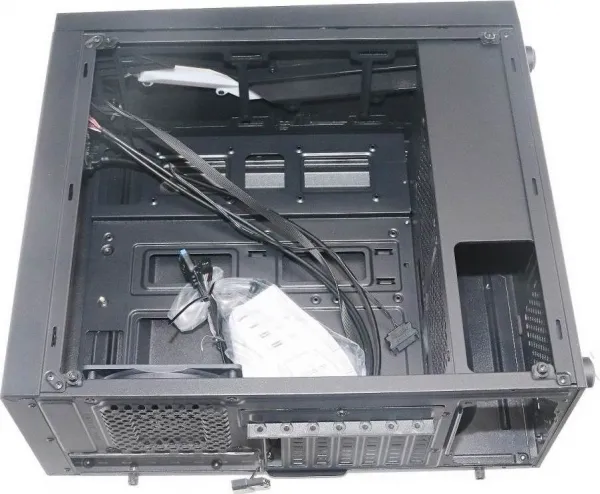 Eurocase AEROCOOL skříň Bolt, Mid tower, 1x USB 3.0, 2x USB 2.0, 2x audio, bez zdroje