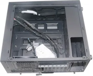 Eurocase AEROCOOL skříň Bolt, Mid tower, 1x USB 3.0, 2x USB 2.0, 2x audio, bez zdroje