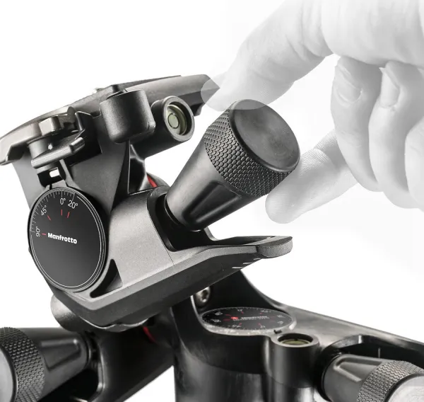 Manfrotto XPRO Prevodový trojcestný otáčavý/nakláňací statív 44162