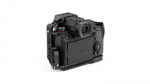 Tilta Polovičná klietka na fotoaparát pre Panasonic S5 II/IIX – čierna 26421