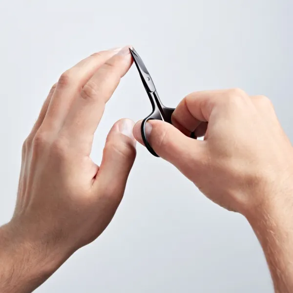Zwilling Premium Black nožnice na nechty a nechtovú kožičku 9 cm