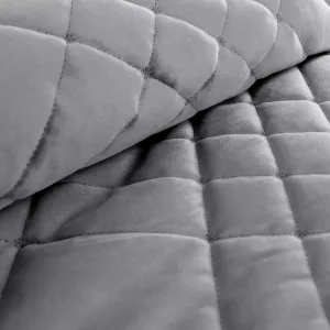 Elegantnávelvetováprikrývkanaposteľsgeometrickýmprešívaním-siváŠírka:200cm|Dĺžka:220cm69784_125685