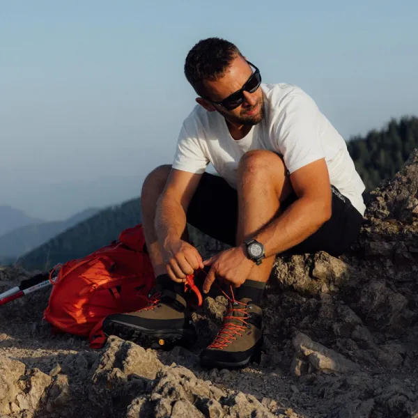 Pánska členková turistická celokožená obuv NORTHFINDER Parvat olive