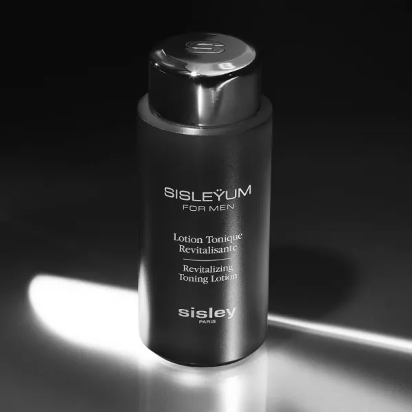 Sisley Sisleÿum Revitalizing Toning Lotion tonizačná pleťová voda pre obnovu kožnej bariéry pre mužov 150 ml