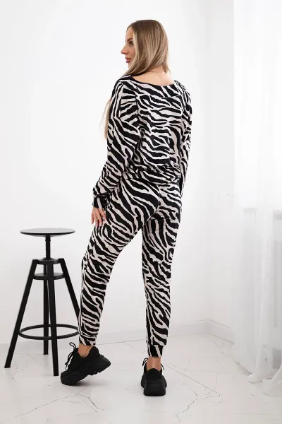 Legínovo Zamatová súprava čierna+béžová s leopardím vzorom Farba: Čierna, Veľkosť: UNI