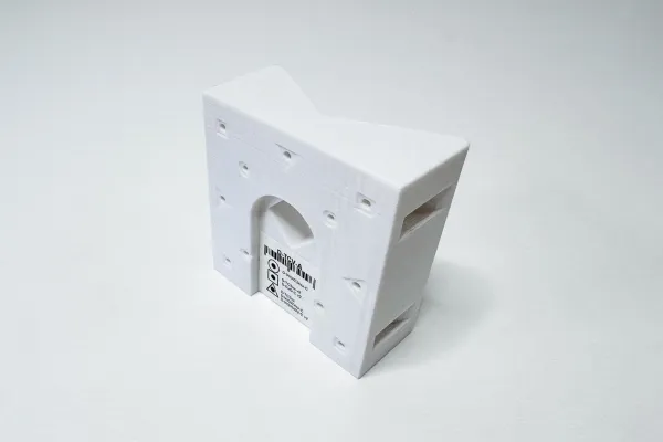 OEM TP-LINK adaptér držáků kamer D-TC3XX-C,D-TC5XX-C,D-TC5XX-CL pro uchycení na sloup (60-130mm), bílý s krytkou kabelů(1ks)