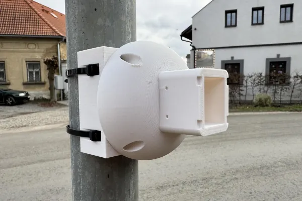 OEM TP-LINK adaptér držáků kamer D-TC3XX-C,D-TC5XX-C,D-TC5XX-CL pro uchycení na sloup (60-130mm), bílý s krytkou kabelů(1ks)