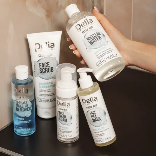 Delia Cosmetics Clean Skin hydratačný pleťový peeling 250 ml