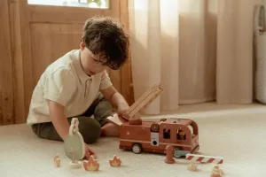 LITTLE DUTCH Nákladiak hasičský drevený