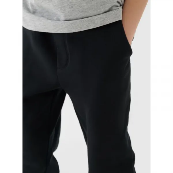 Chlapčenské zateplené tepláky 4F JUNIOR TROUSERS-JWAW24TTROM760-20S-DEEP BLACK