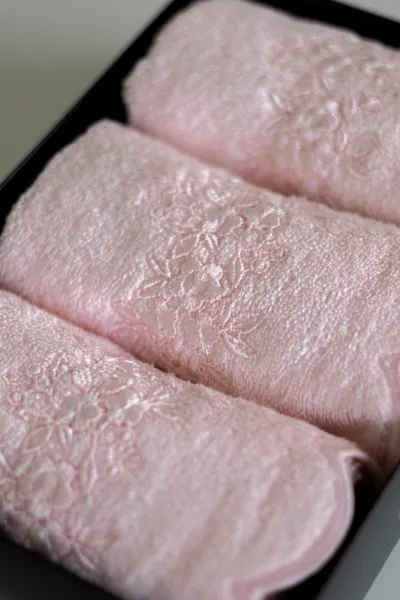 Soft Cotton Darčeková sada malých uterákov SILVIA, 3 ks