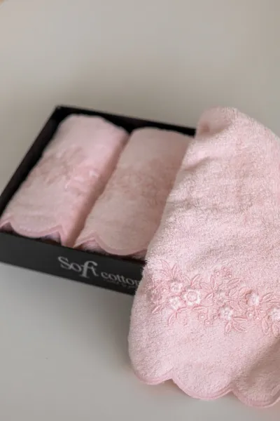 Soft Cotton Darčeková sada malých uterákov SILVIA, 3 ks