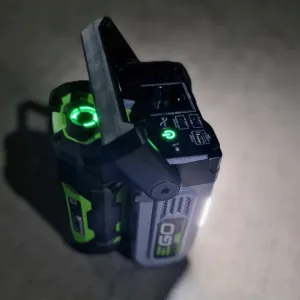 Nabíjacia stanica EGO Power+ Nexus Escape PAD5001E do 500 W, SADA s 2.5 Ah batériou