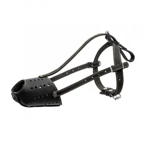 Kožený náhubok pre psa doberman