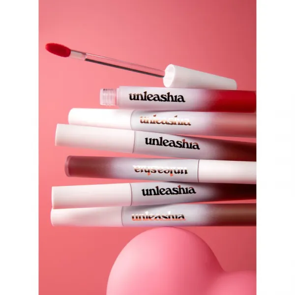 Unleashia Hug Velvet Tint farba na pery pre dlhotrvajúci efekt odtieň No.6 Our 4.5 g
