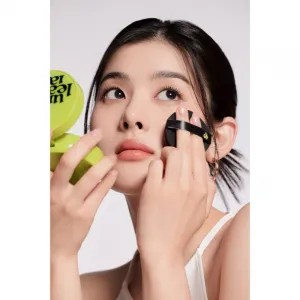 Unleashia Satin Wear Healthy Green Cushion Refill dlhotrvajúci make-up v hubke náhradná náplň odtieň 18C Seashell 15 g