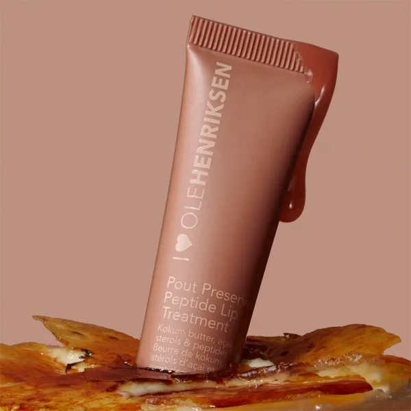OLEHENRIKSEN Pout Preserve Peptide Lip Treatment hydratačný lesk na pery odtieň Crème Brûlée 12 ml