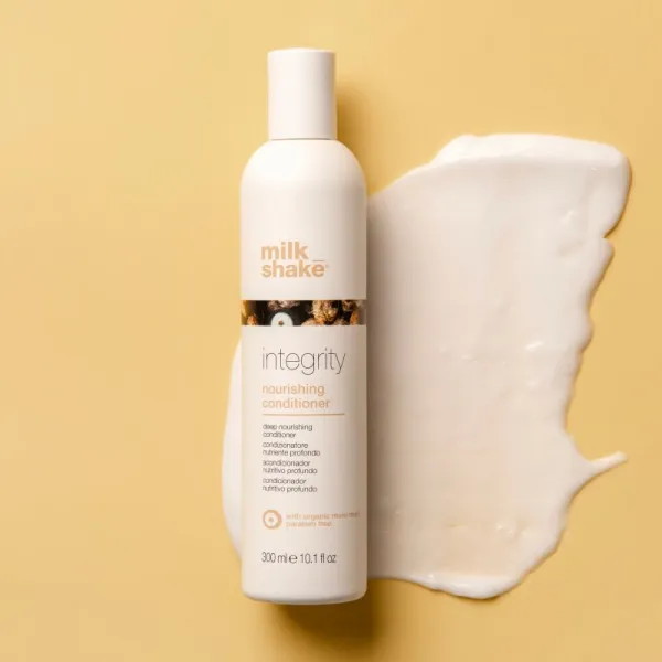 milk_shake® Integrity Nourishing Gift Set darčeková sada pre všetky typy vlasov