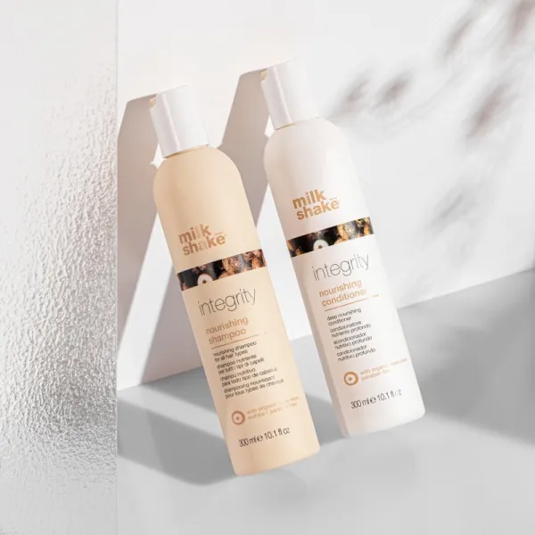 milk_shake® Integrity Nourishing Gift Set darčeková sada pre všetky typy vlasov