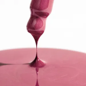 Lumene Invisible Illumination tekutá lícenka pre rozjasnenie pleti odtieň Berry Nectar 15 ml
