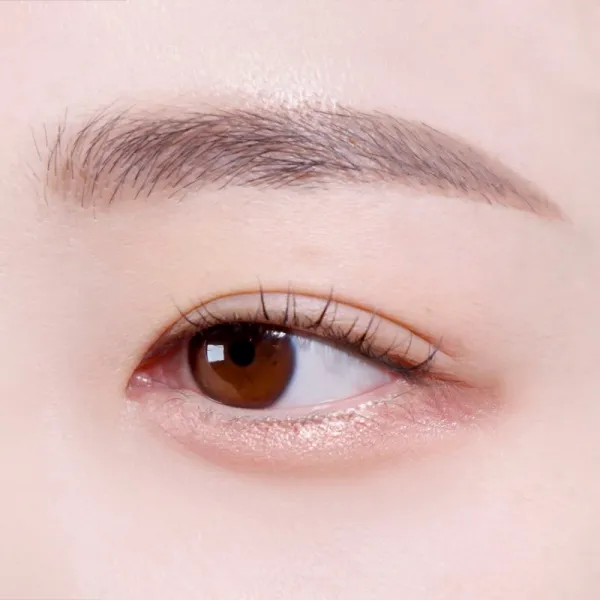 espoir Real Eye Dual Stick dlhotrvajúce očné tiene v ceruzke s rozjasňovačom odtieň 02 Peach Beam 0.5 g